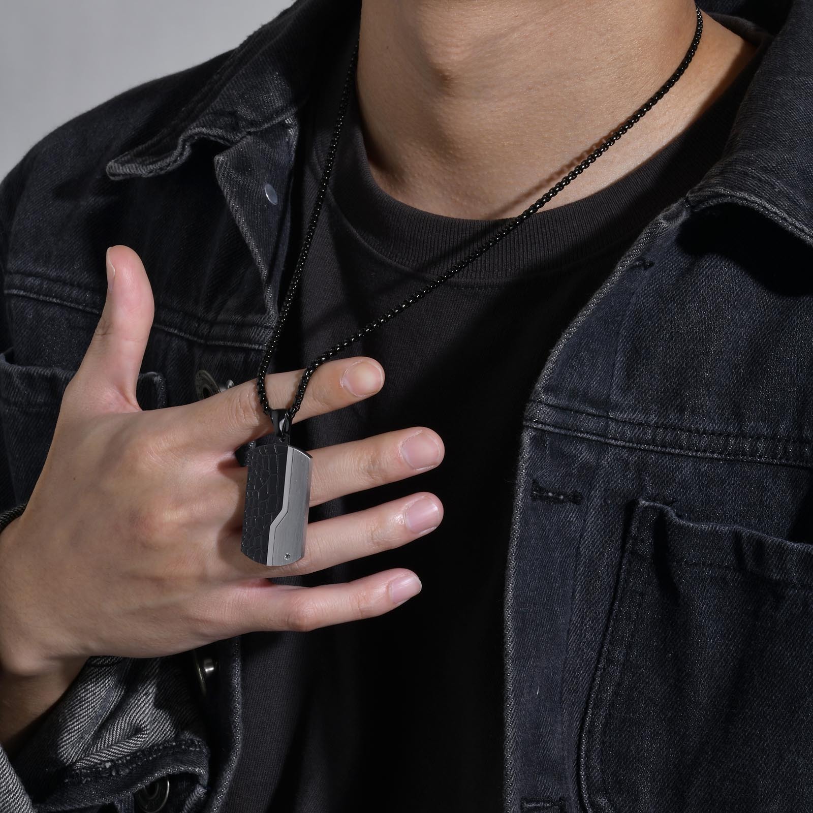 Stijlvolle herenhangerketting, - Mens Dog Tag Necklace recensie en prijs