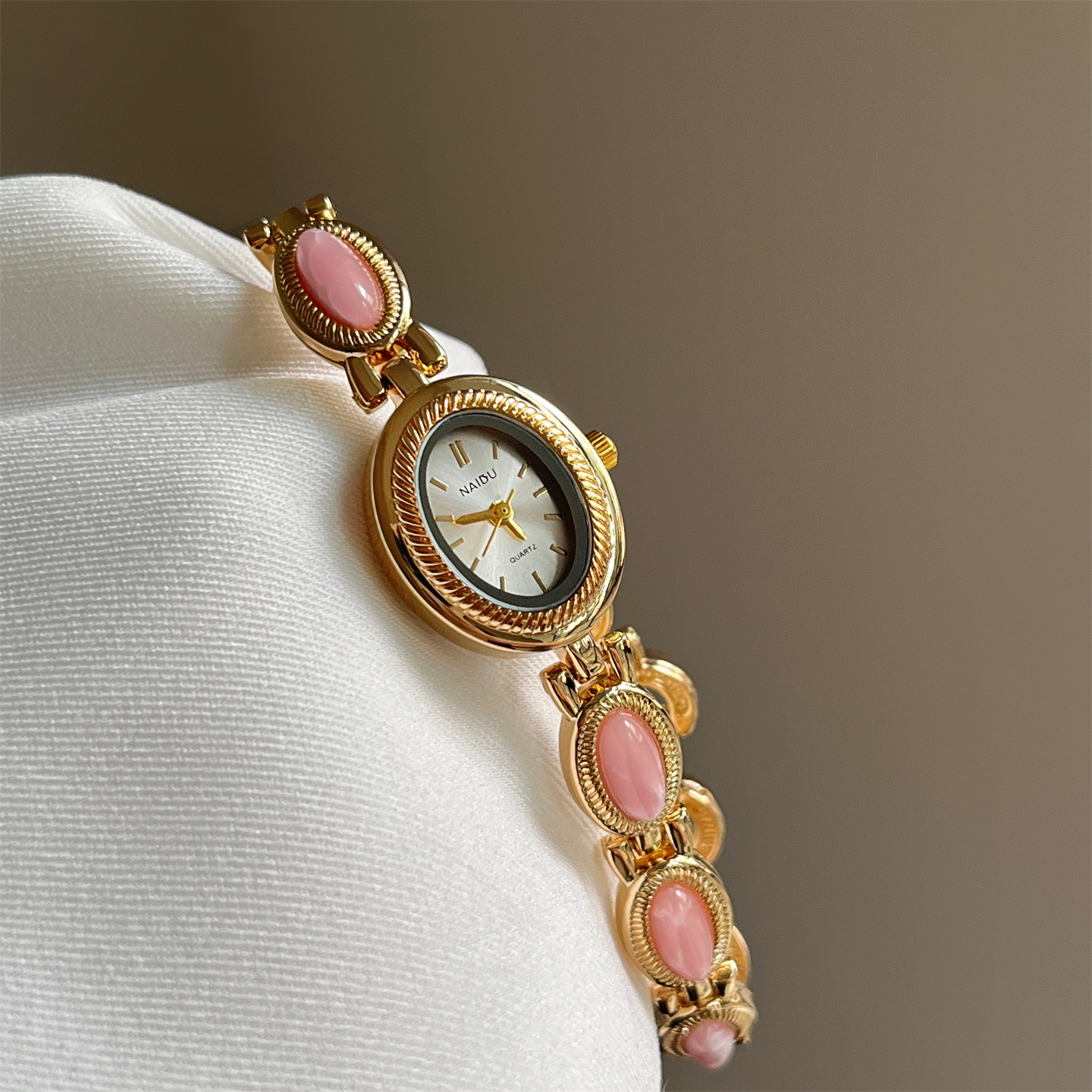 Nieuw vintage dameshorloge met - Jewelry Like Watches recensie en prijs