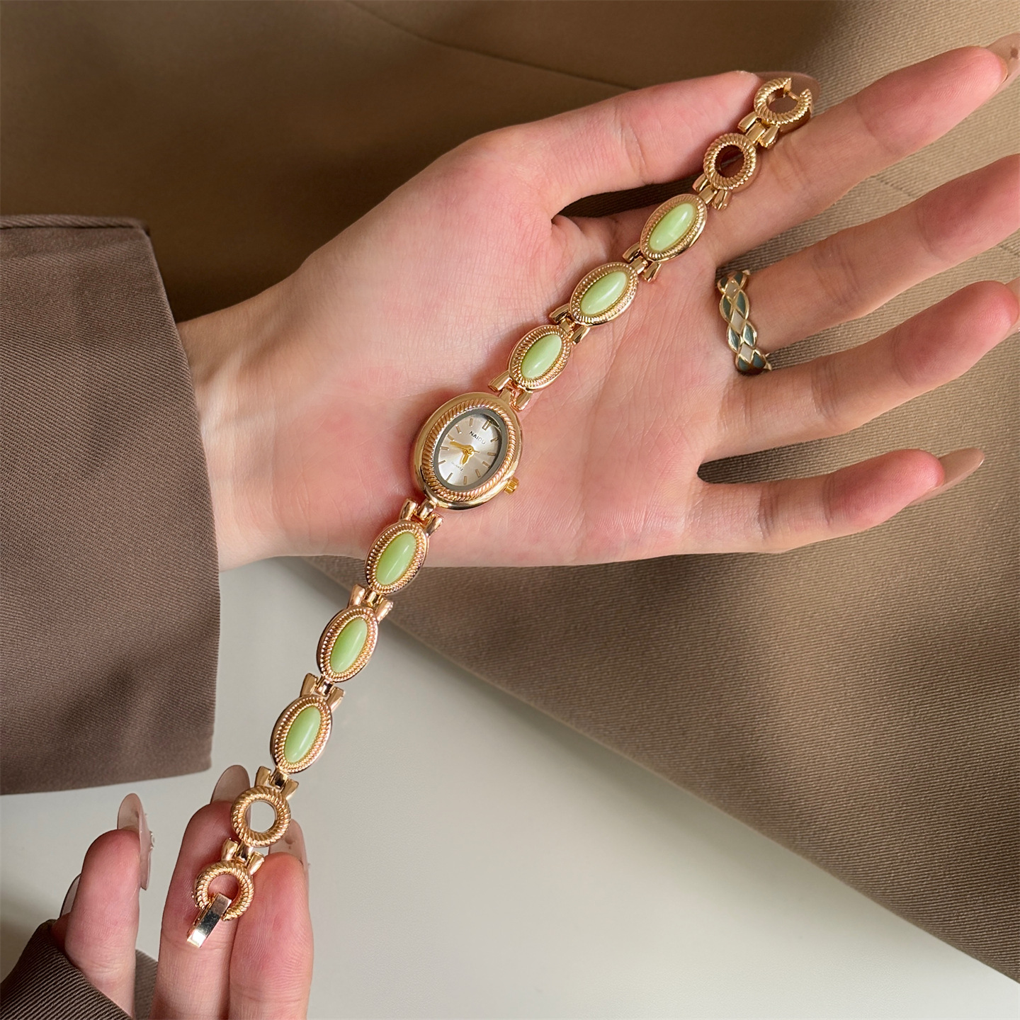 Nieuw vintage dameshorloge met - Jewelry Like Watches recensie en prijs