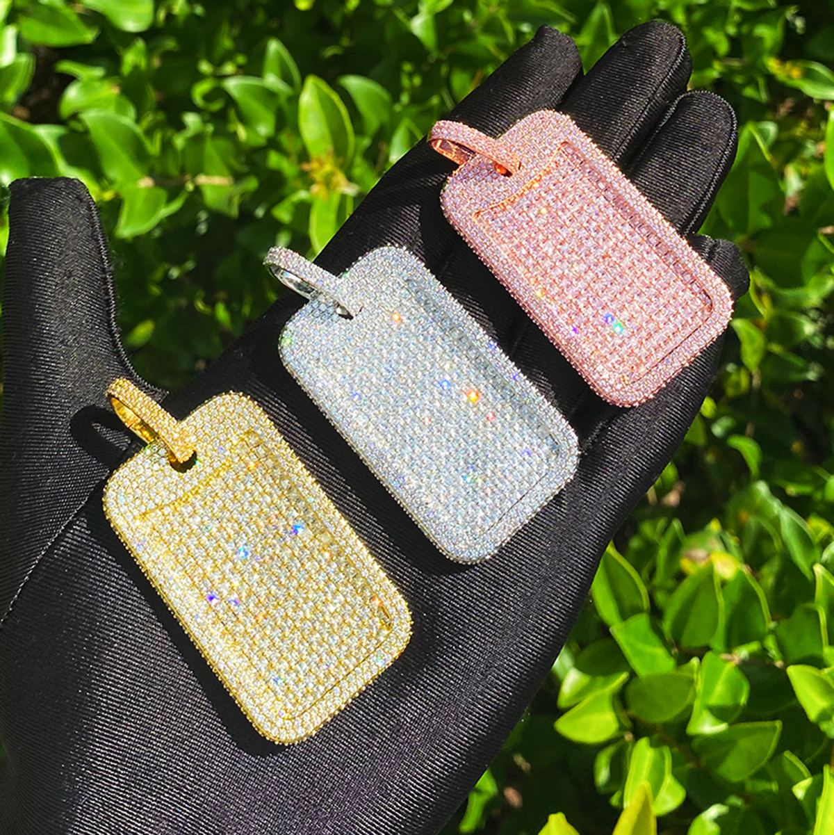Bubble Letter Iced Out Dog Tag - Mens Dog Tag Necklace recensie en prijs