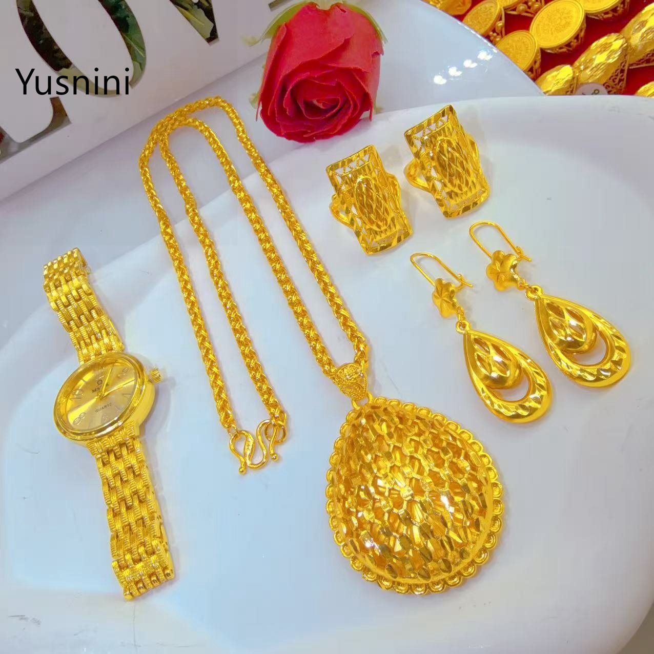 Nieuwe Dubai Fashion High-end  - Jewelry Watches Gold recensie en prijs